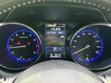 必要な情報をひと目で確認できる、視認性の高いメーターデザイン。運転中の確認作業を軽減します。