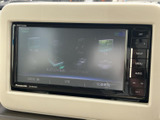 お好みの音楽や映像を、高音質・高画質で楽しめます。多様なメディアに対応し、旅の思い出を彩るエンターテインメントを提供します。