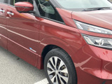 乗り降りがしやすい設計で、運転席へのアクセスもスムーズです。細部にまで行き届いた使いやすさが魅力です。