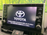 【9インチ ディスプレイオーディオ】大画面ディスプレイへお持ちのスマートフォンと連携して、ナビやbluetoothでの音楽再生が可能です♪デザインはもちろん操作性も良好!別途ナビ機能の取付可能です♪