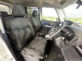 運転席シート廻りは使用感も少なく、良好な状態となっています。丁寧に使われていたことがよくわかりますね。