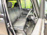 運転席シート廻りは使用感も少なく、良好な状態となっています。丁寧に使われていたことがよくわかりますね。