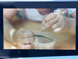 停車時に映像やテレビを視聴できます。移動時間を有効活用し、快適な空間でリラックスしたひとときを過ごせます。