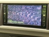 停車時に映像を楽しめるTV機能。休憩時間などに、リラックスできるひとときを演出します。エンターテイメントも充実。