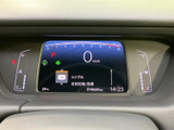必要な情報を一目で確認できるメーター。シンプルで分かりやすい表示で、運転に集中できます。視認性の高いデザインで、安全運転をサポートします。