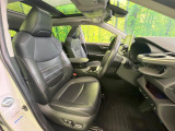 運転席シート廻りは使用感も少なく、良好な状態となっています。丁寧に使われていたことがよくわかりますね。