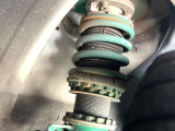 お車を安心してお乗りいただく為には、足回りの定期点検が欠かせません。サービスサポート(有償保証)では無料点検もご提供しており、安心のカーライフをお過ごしいただけるサポート体制が整っています。