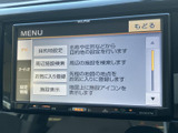 多彩な機能で、お好みの音楽やラジオを楽しめます。操作も簡単で、移動中も快適な空間を演出します。