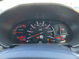 視認性の高いメーター廻りが、ドライバーの運転をサポートします。必要な情報を一目で確認でき、安全なドライブを演出します。スタイリッシュなデザインで、視線を惹きつけます。