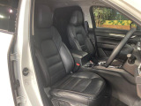 運転席シート廻りは使用感も少なく、良好な状態となっています。丁寧に使われていたことがよくわかりますね。