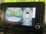【パノラミックビューモニター】専用のカメラにより、上から見下ろしたような視点で360度クルマの周囲を確認することができます☆死角部分も確認しやすく、狭い場所での切り返しや駐車もスムーズに行えます。