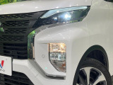 【LEDヘッドライト】悪天候や夜間走行時も良好な視界を確保し安心して運転できる高輝度LEDヘッドライトを装備!点灯速度が早く、消費電力も抑えられています。
