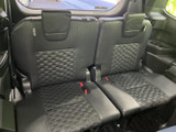 ゆったりとくつろげる空間が、快適な移動をサポートします。荷物とのコンパチビリティも高く、使い勝手が良いです。