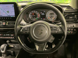 【純正革巻きステアリング】上質な革を使用することで、手にしっかり馴染みとても運転しやすいハンドルです♪