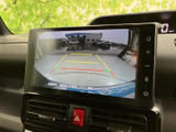 駐車時の後方確認をサポート。映像を鮮明に映し出し、安全な運転を後押しします。初心者の方にも安心の機能です。