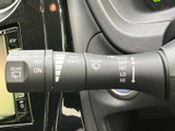 視界をクリアにするワイパーレバーです。雨天時でも安全な運転をサポートします。