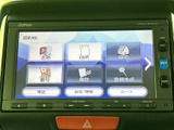 先進のナビゲーションシステムを搭載。目的地設定もスムーズに行えます。音楽やラジオも楽しめ、快適なカーライフをサポートします。