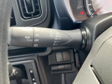 多彩なワイパーパターンを選択可能。雨天時でもクリアな視界を確保し、安全な運転をサポートします。
