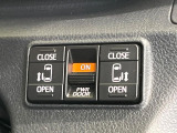【両側パワースライドドア】スマートキーや運転席のスイッチで後席両側スライドドアの開閉が可能♪電動だから力を入れてドアを開ける必要が無く、小さなお子様でも簡単に開け閉めでき快適です♪