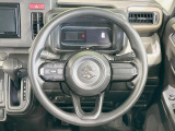 【ステアリングスイッチ】運転中、前方から目線をそらすことなく、オーディオ等の操作が可能な便利機能!安心&快適なドライブを演出してくれます♪