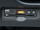【ETC】高速道路の料金所をストレスなく通過!話題のスポットやサービスエリアに多い「スマートIC」利用時は必須のアイテムです。当店でセットアップを実施、ご納車当日からすぐにご利用いただけます!
