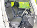ドライバーによって運転しやすいポジションは異なり、あの車はどうなのか不安なこともありますよね。気になるお車は店頭で乗り込んでご確認いただけます♪