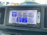 鮮明な地図表示により、運転中の視認性を高めます。スムーズなルート検索で、安心して目的地へ向かうことができます。