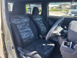 【運転席】座り心地が良いシートなので長時間の運転でも快適にお過ごしいただけます。新品のフロアマットのご注文も可能です。掲載箇所以外にご希望の写真がございましたらお気軽にお問い合わせ下さい。