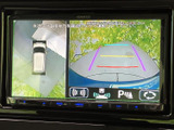 駐車や後退時の安全をサポート。後方視界を広げ、障害物を検知しやすくすることで、安心して運転できます。