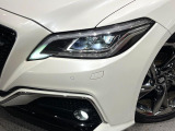 【LEDヘッドライト】悪天候や夜間走行時も良好な視界を確保し安心して運転できる高輝度LEDヘッドライトを装備!点灯速度が早く、消費電力も抑えられています。