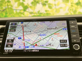 目的地までのルートを鮮明に表示し、安全運転をサポート。ナビゲーション機能で、スムーズなドライブを体験してください。