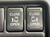 【両側パワースライドドア】スマートキーや運転席のスイッチで後席両側スライドドアの開閉が可能♪電動だから力を入れてドアを開ける必要が無く、小さなお子様でも簡単に開け閉めでき快適です♪