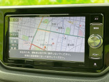 鮮明な地図表示で、スムーズなナビゲーションを実現。目的地までのルートを分かりやすく案内し、安全運転をサポートします。