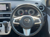 【ステアリングスイッチ】運転中、前方から目線をそらすことなく、オーディオ等の操作が可能な便利機能!安心&快適なドライブを演出してくれます♪