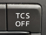 【トラクションコントロールシステム(TCS)】水にぬれた路面や雪道などのすべりやすい路面での発進や旋回加速時に起こる駆動輪の空転を防ぎ、適切な駆動力と操縦性を確保します!