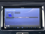 お好みの音楽をクリアなサウンドで楽しめます。スマートフォンとの連携も可能で、より快適なカーライフを演出します。