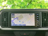 詳細な地図情報が表示され、安全運転をサポートします。スムーズな操作で、目的地へのルート検索が簡単に行えます。