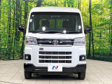 弊社では、全車『修復歴なし』のお車のみ取り扱っております。専任バイヤーによる厳選した仕入れの後、入庫後の車両チェックを行い、ネクステージが認定した高品質な中古車をご提供しております。