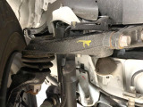 お車を安心してお乗りいただく為には、足回りの定期点検が欠かせません。サービスサポート(有償保証)では無料点検もご提供しており、安心のカーライフをお過ごしいただけるサポート体制が整っています。