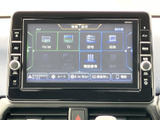 高機能なナビゲーションシステムを搭載。スムーズなカーナビ操作で、目的地への道案内をサポートします。エンターテイメントも充実しています。