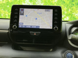 鮮明な地図表示で、安全運転をサポート。最新の交通情報も確認でき、スムーズなルート選択に貢献します。目的地までの道のりを分かりやすく表示します。