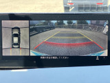 後退時の安全をサポートするバックモニター。駐車を容易にし、万が一の事故を防ぎます。安心して後退操作ができます。
