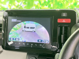 駐車や後退時の安全をサポート。後方の状況をしっかり確認でき、初心者の方にも安心です。段差や障害物を軽減します。