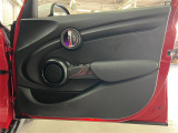 ◆LIBERALAは、輸入車選びの新たなスタイルを提案するインポート・セレクト・ブランドです。オーナー様となる方がクルマから直接感じる感性を第一にした、最良の一台との出会いをコーディネートいたします。
