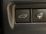 【パワーバックドア】スマートキーや運転席のボタンを押すだけでリアゲートが自動で開閉します!荷物を持っている時や、高い位置にあるバックドアを閉める際に便利な機能です♪