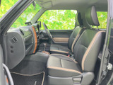 車内への乗り降りもスムーズに行えるように設計。使い勝手の良さを追求しています。
