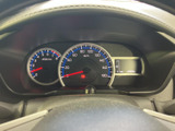 直感的に理解できるデザインで、運転状況を把握しやすく設計されています。速度や燃料残量、走行距離などを一目で確認できます。安全運転をサポートします。