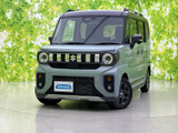 洗練されたデザインと印象的なマスクが、個性的な存在感を放ち、街中でも視線を惹きつけること間違いありません。細部にまでこだわった美しいフォルムも魅力です。