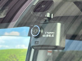 【ドライブレコーダー】ドライブレコーダー装備!走行中はもちろん、あおり運転や事故に遭遇した際、映像で記録し、万一のリスクに備えます。※記録用SDカードはお客様ご自身でご準備いただく必要があります。