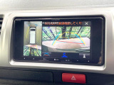 【パノラミックビューモニター】専用のカメラにより、上から見下ろしたような視点で360度クルマの周囲を確認することができます☆死角部分も確認しやすく、狭い場所での切り返しや駐車もスムーズに行えます。